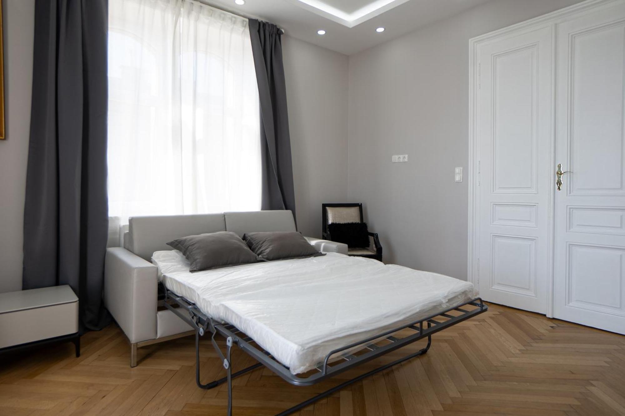 Charming 2-Room Apartment With Balcony, 15 Min To Center Vienna Exterior photo