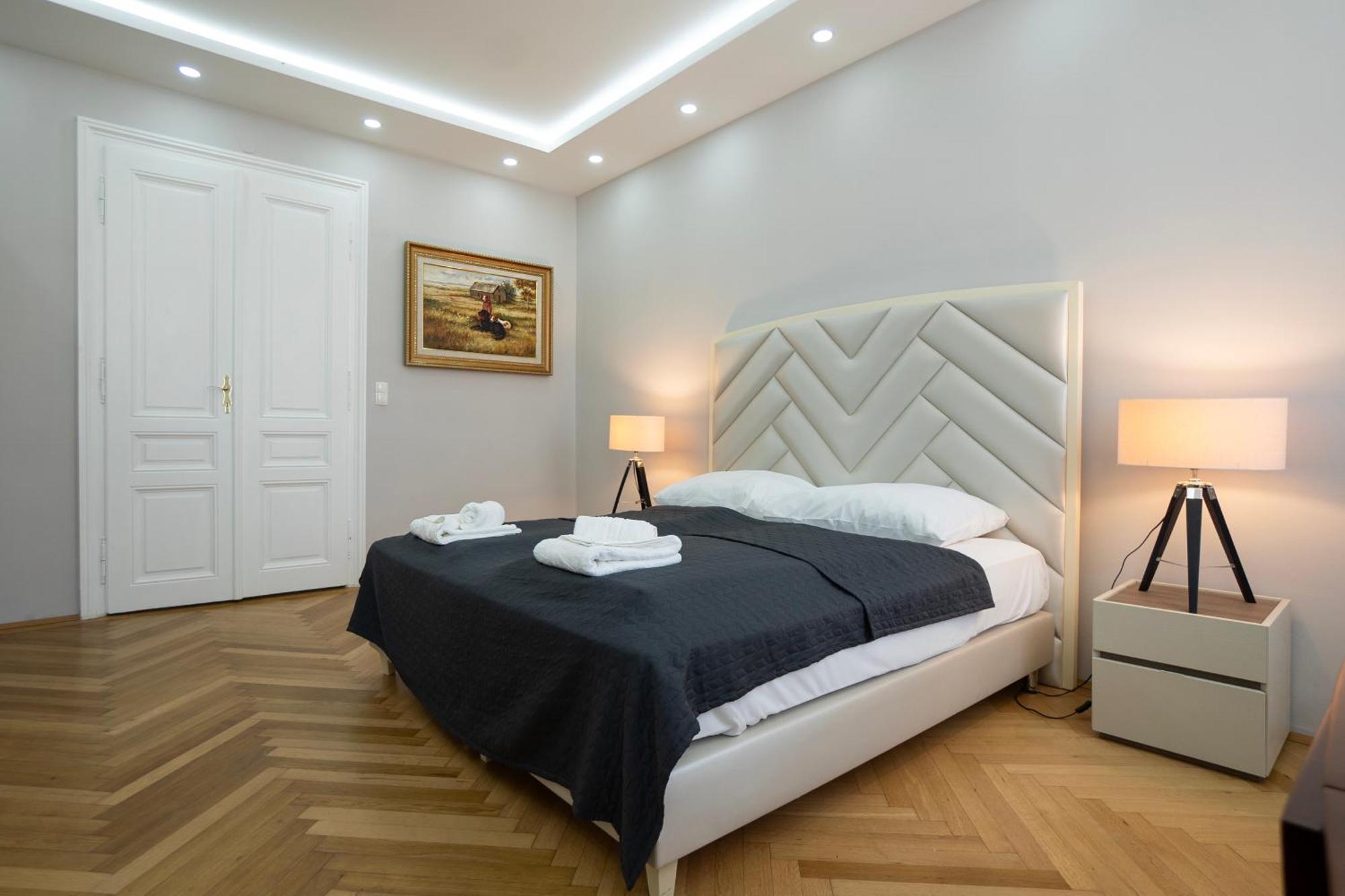 Charming 2-Room Apartment With Balcony, 15 Min To Center Vienna Exterior photo